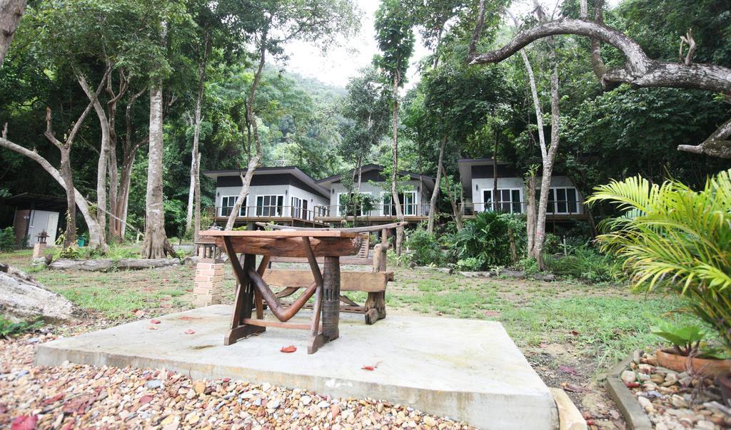 The Other Side Villas Koh Lanta Exterior foto